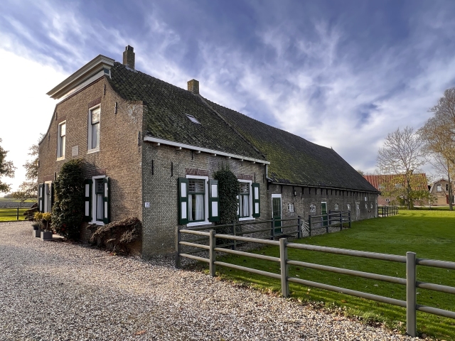 Renovatie stalconstructie van een monumentale boerderij